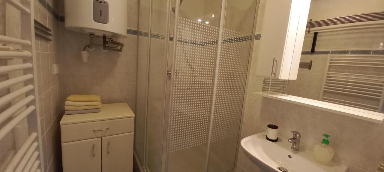 Horni Misecky Apartman E25 U Sjezdovky, Max 6 Osob Экстерьер фото
